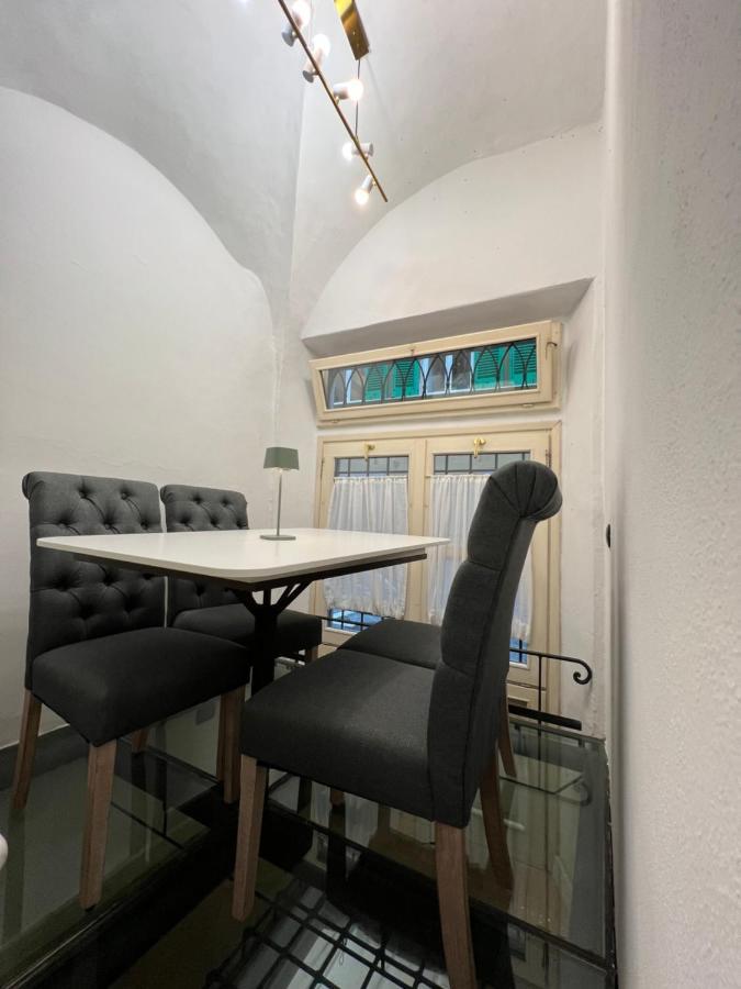 Unique And Antique Apartment Florencia Exterior foto